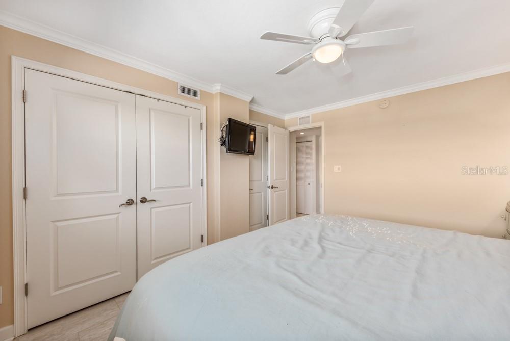 GULF & BAY CLUB PH 3 - Residential Lease