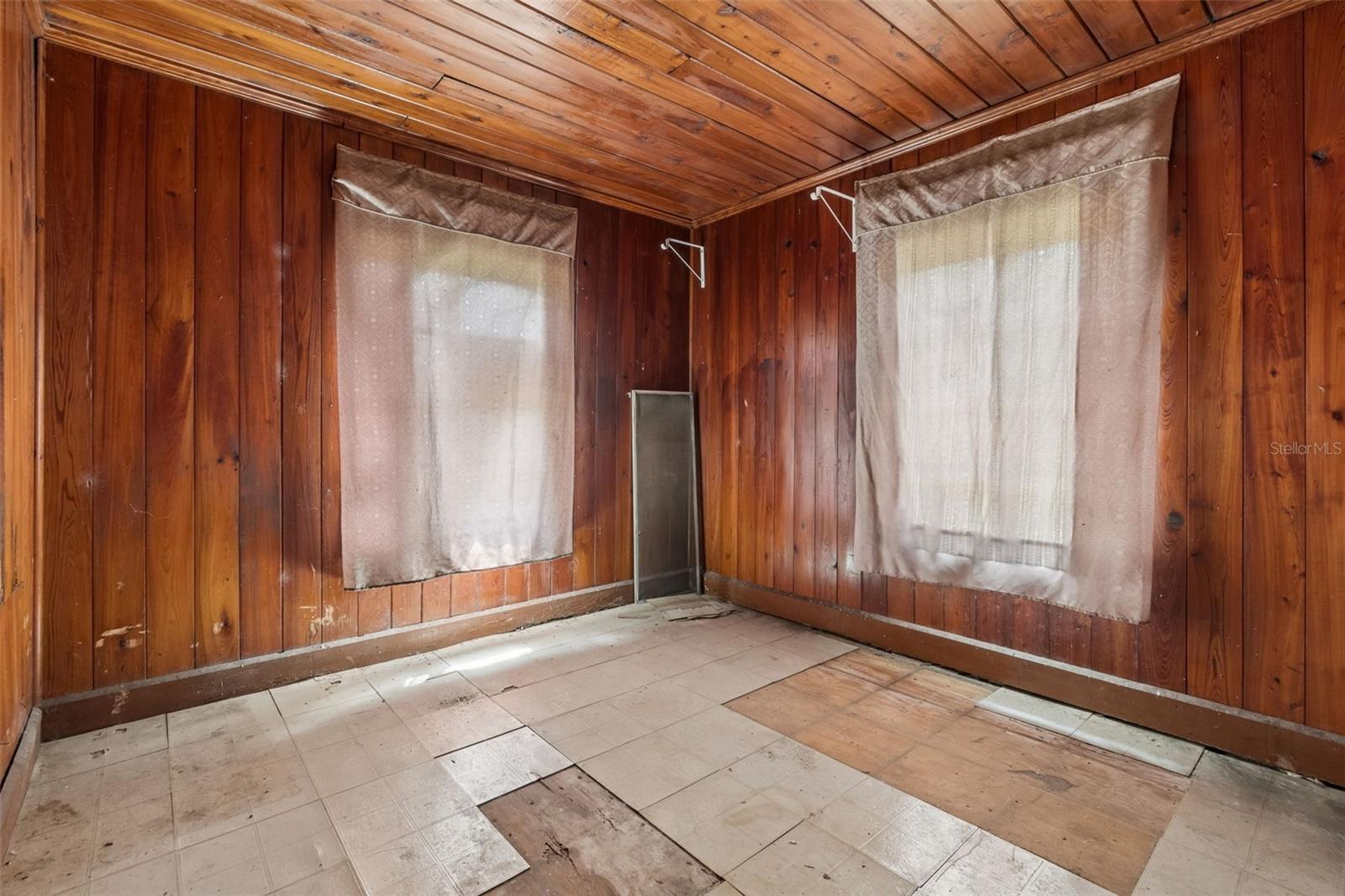 UNPLATTED - Residential