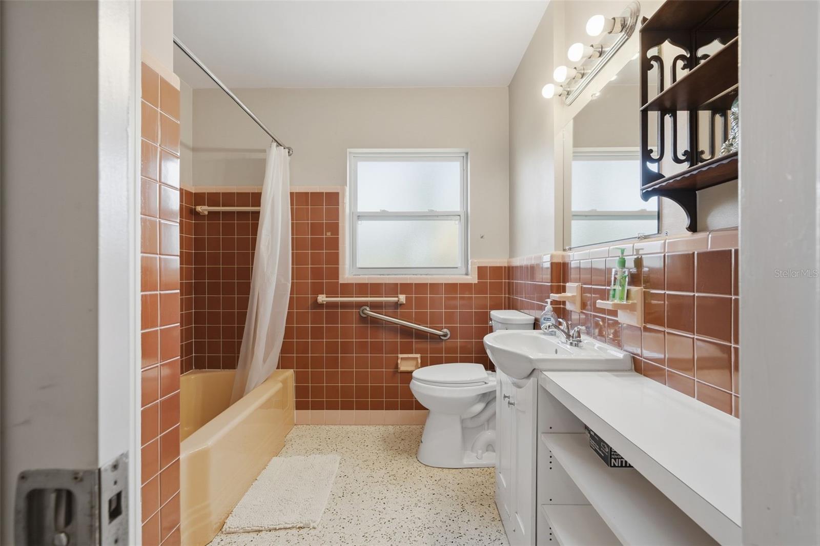 BELLEAIR ESTATES - Residential