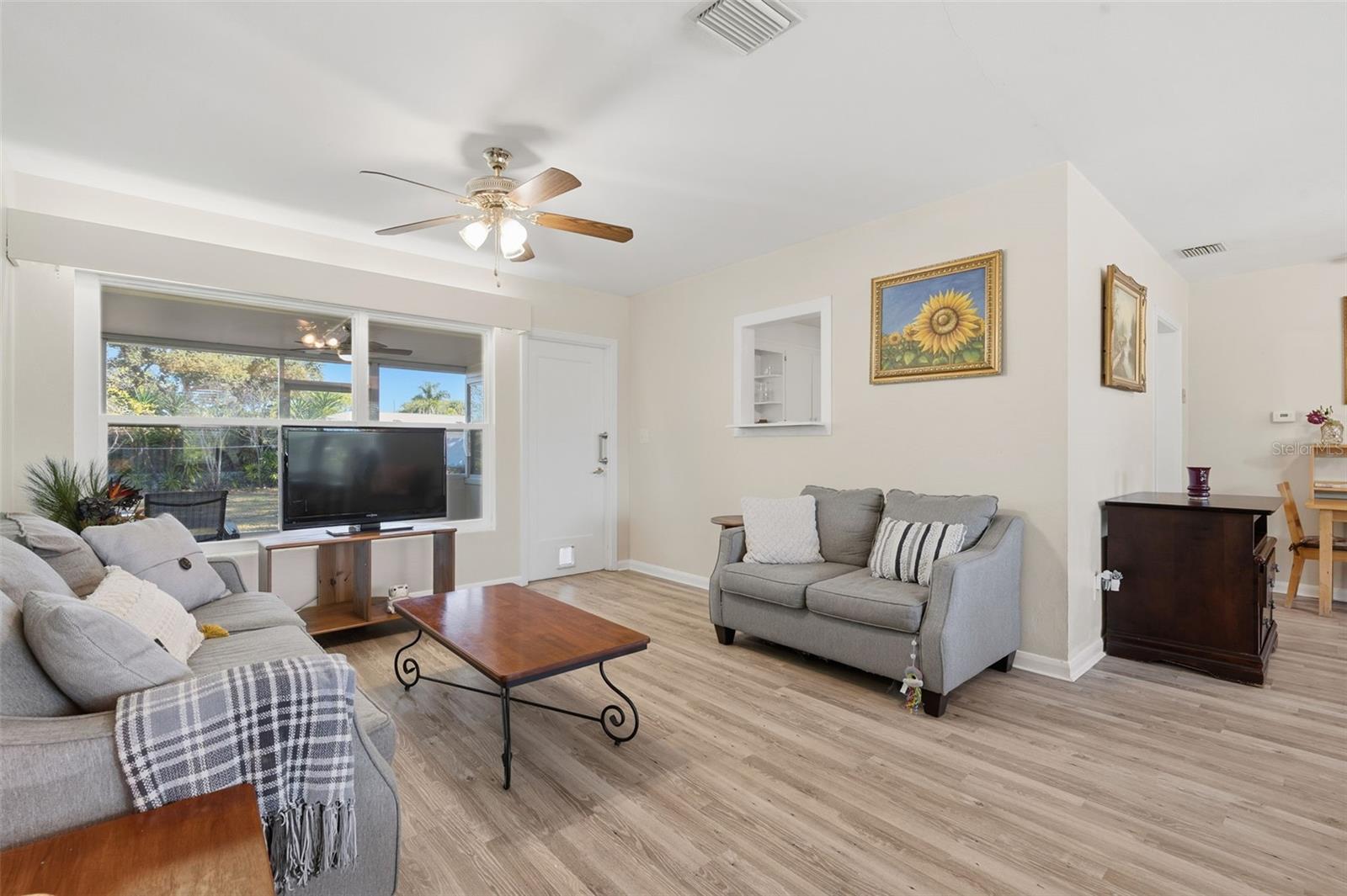 BELLEAIR ESTATES - Residential