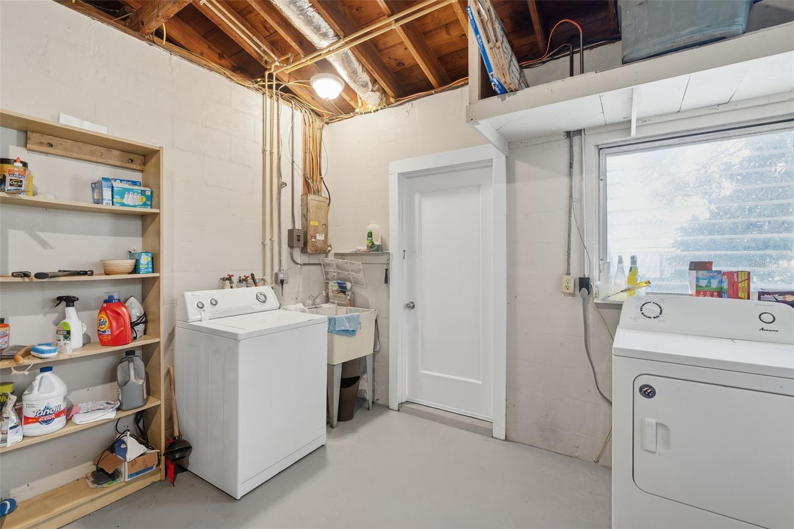 BELLEAIR ESTATES - Residential