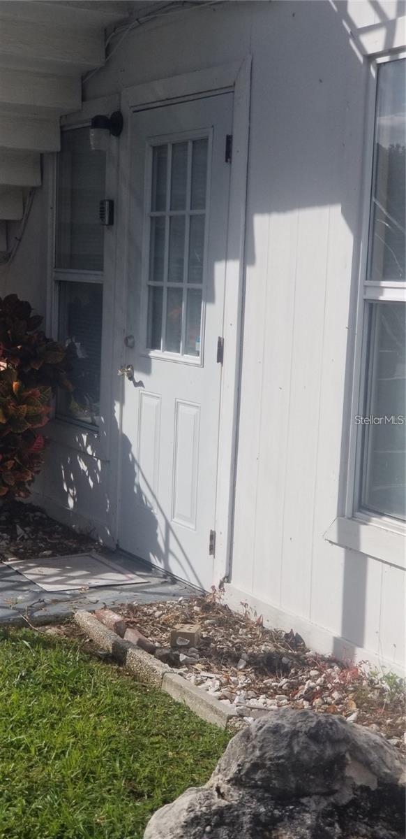 DREW GARDEN APTS - Residential