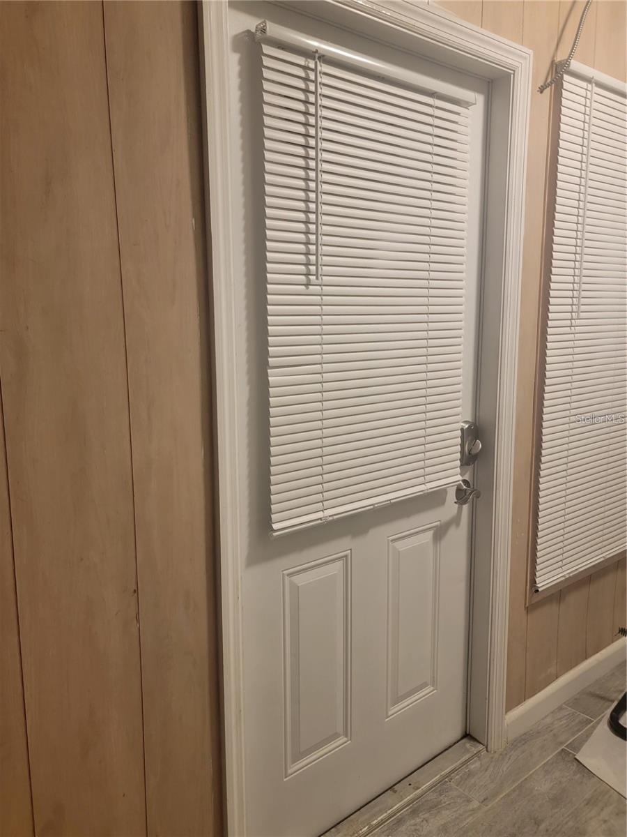 DREW GARDEN APTS - Residential