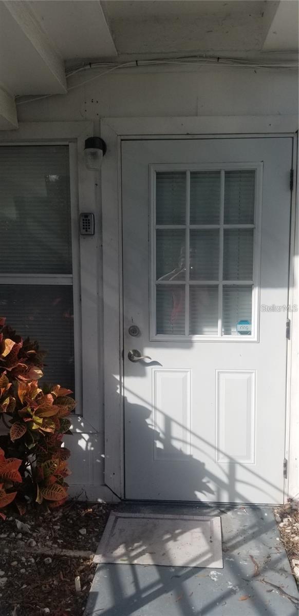 DREW GARDEN APTS - Residential