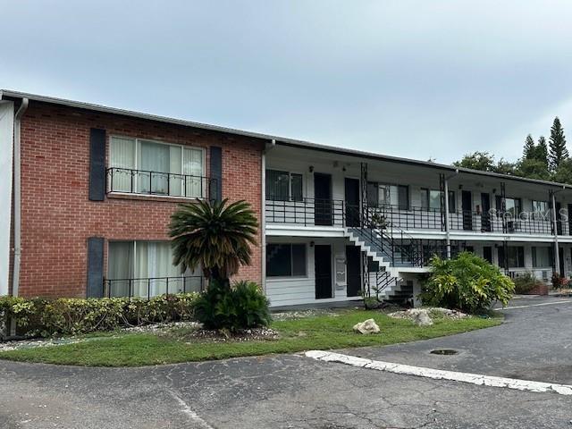 DREW GARDEN APTS - Residential