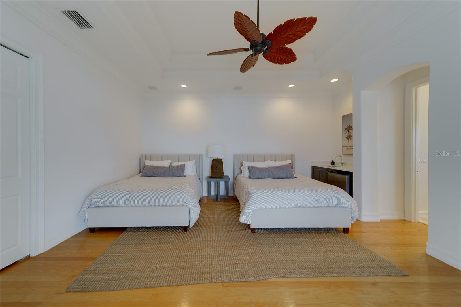 ISLAND ESTATES OF CLEARWATER - Residential