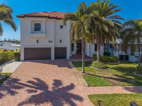 824 ISLAND WAY CLEARWATER BEACH FL 33767
