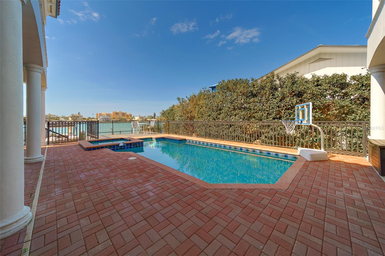 ISLAND ESTATES OF CLEARWATER - Residential