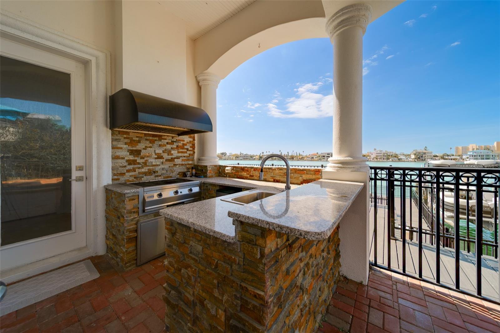 ISLAND ESTATES OF CLEARWATER - Residential