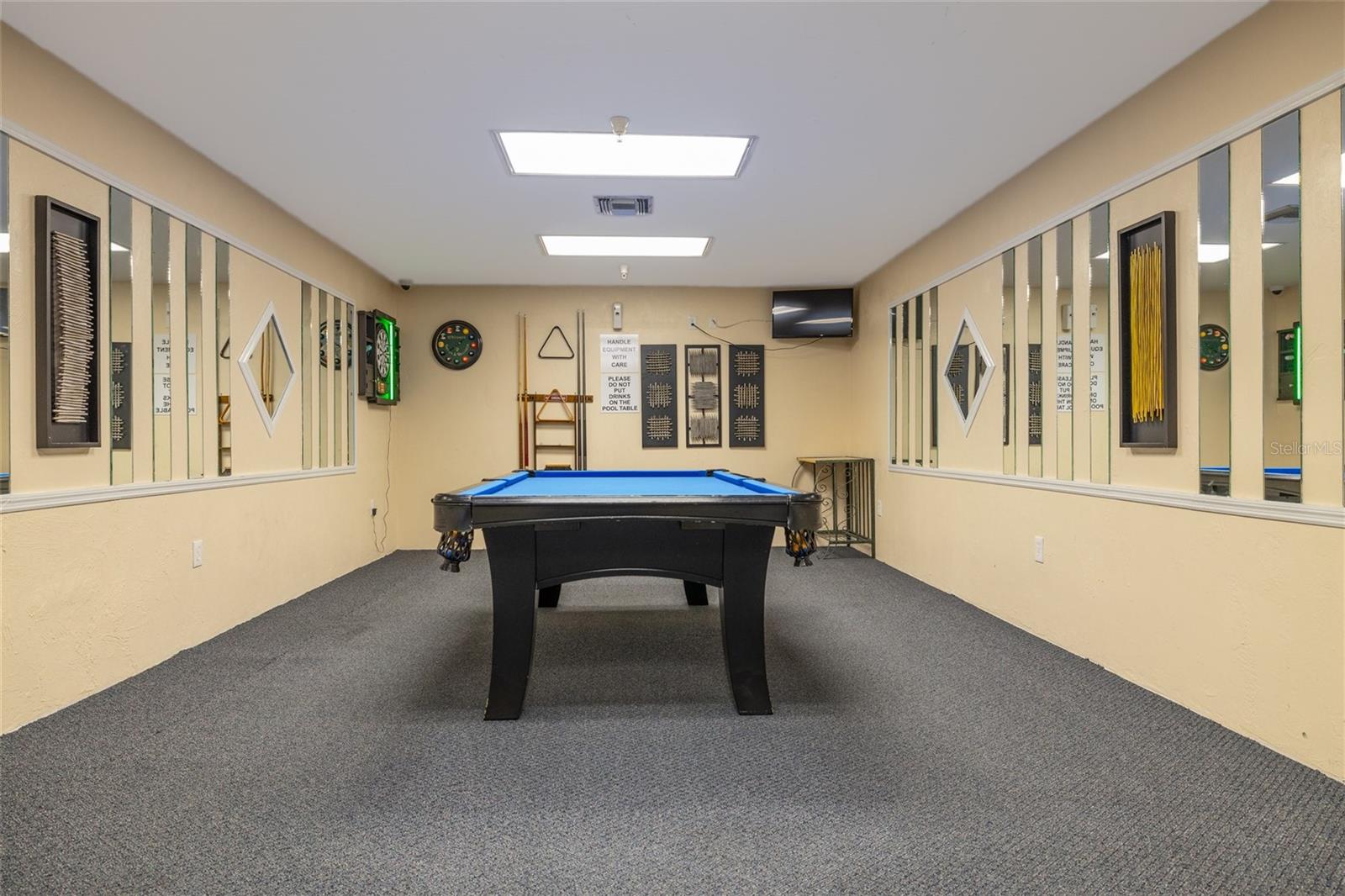SHERWIN CONDO - Residential