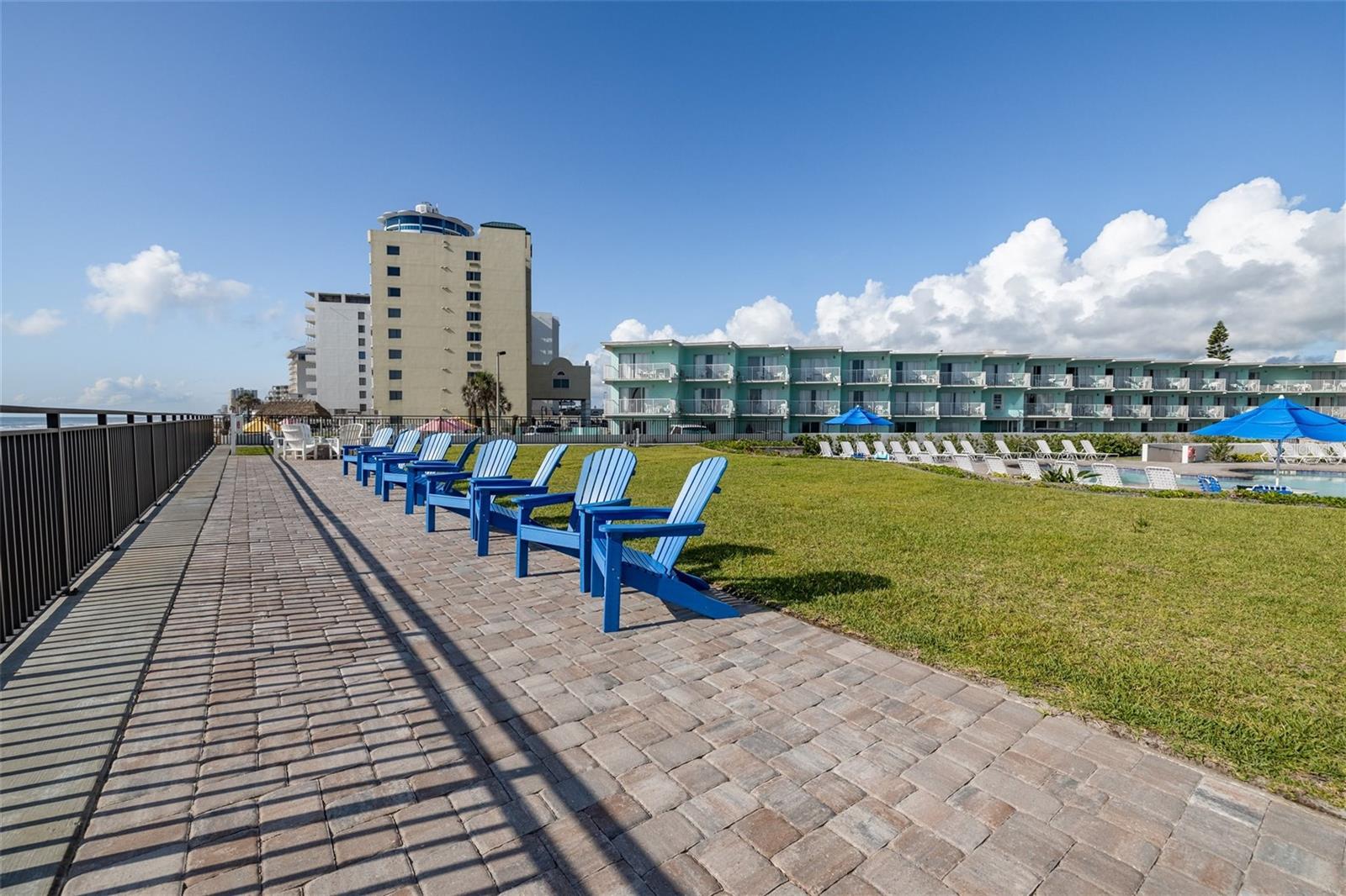 SHERWIN CONDO - Residential