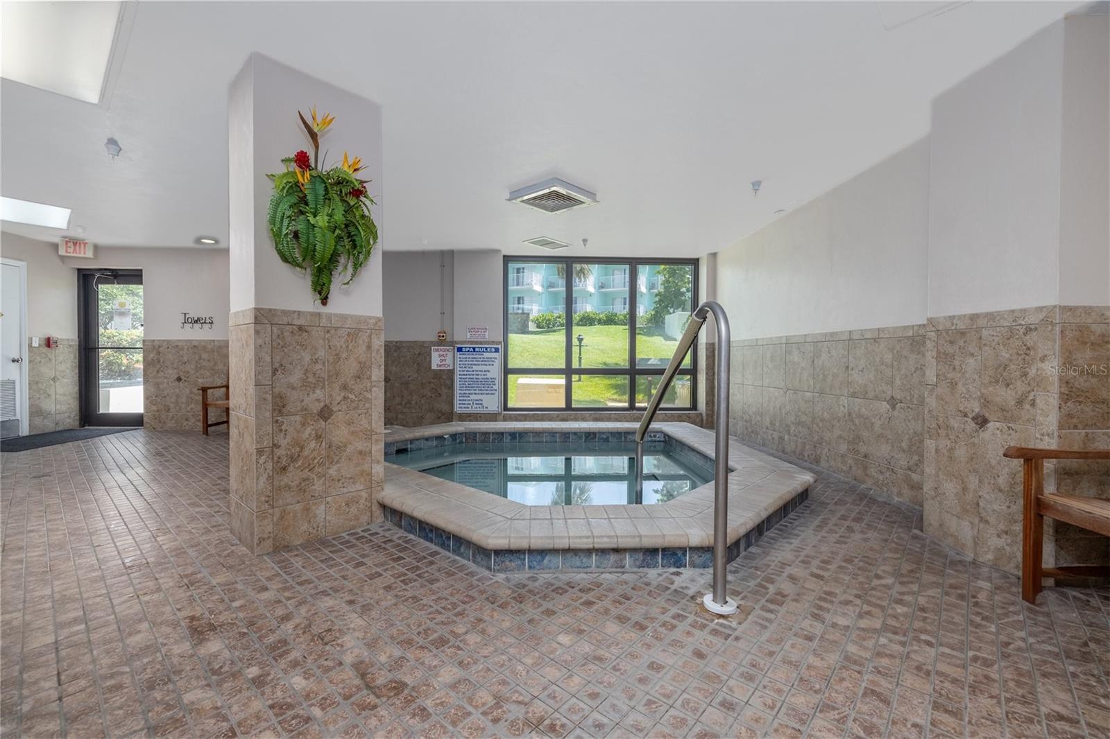 SHERWIN CONDO - Residential