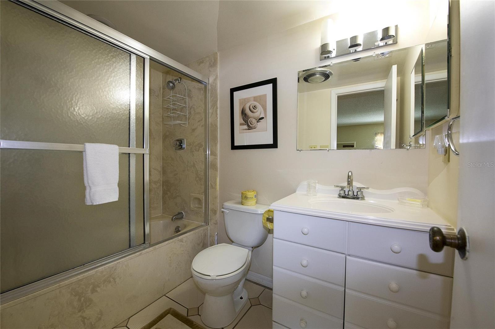 OCEAN REEF VILLAS - Residential Lease