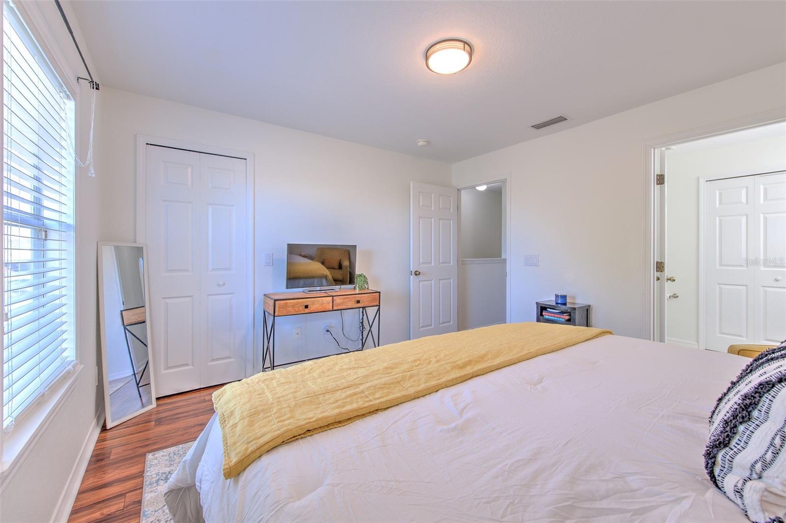 RIVERCREST TWNHMS WEST PHAS - Residential Lease