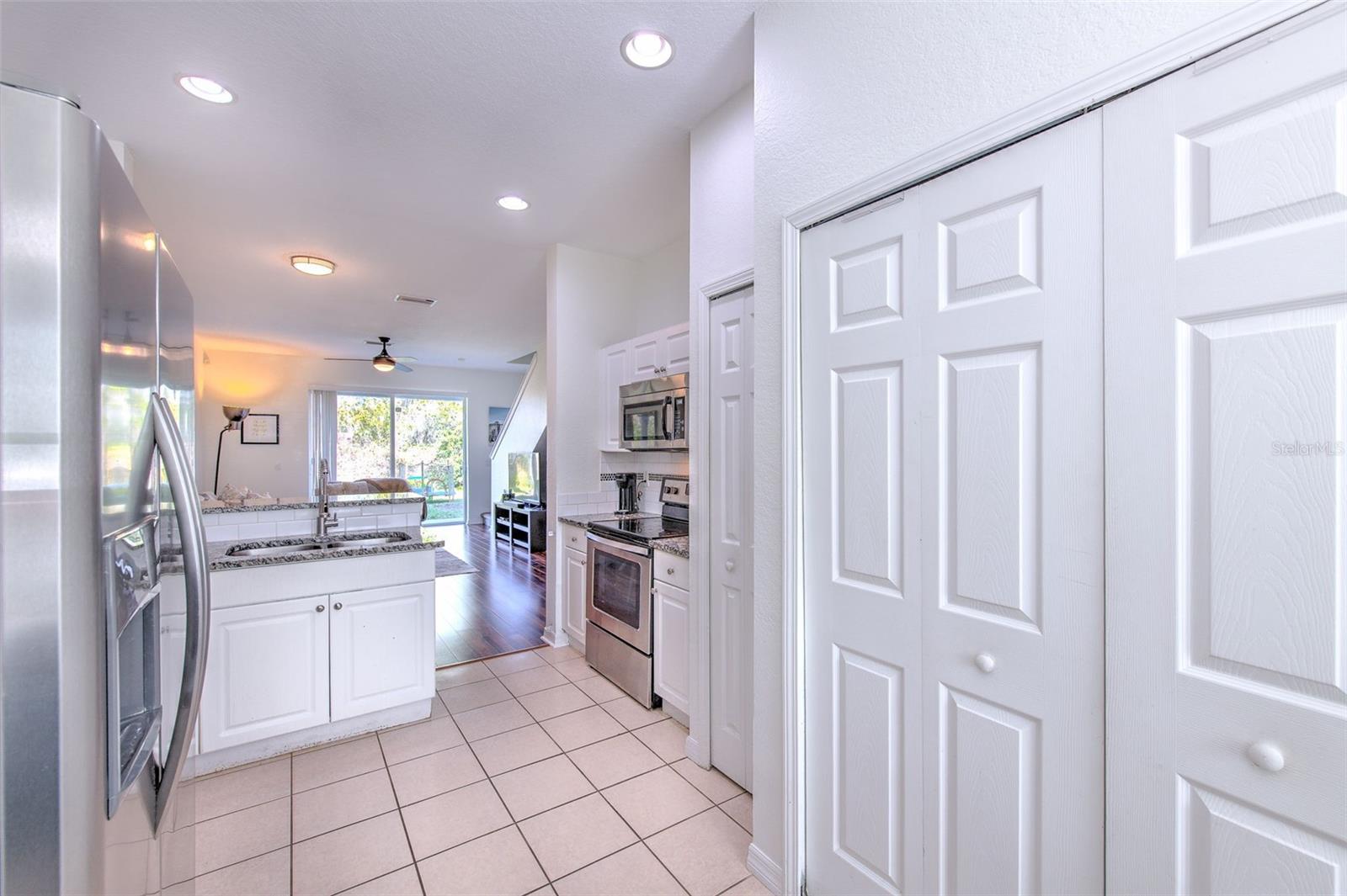 RIVERCREST TWNHMS WEST PHAS - Residential Lease