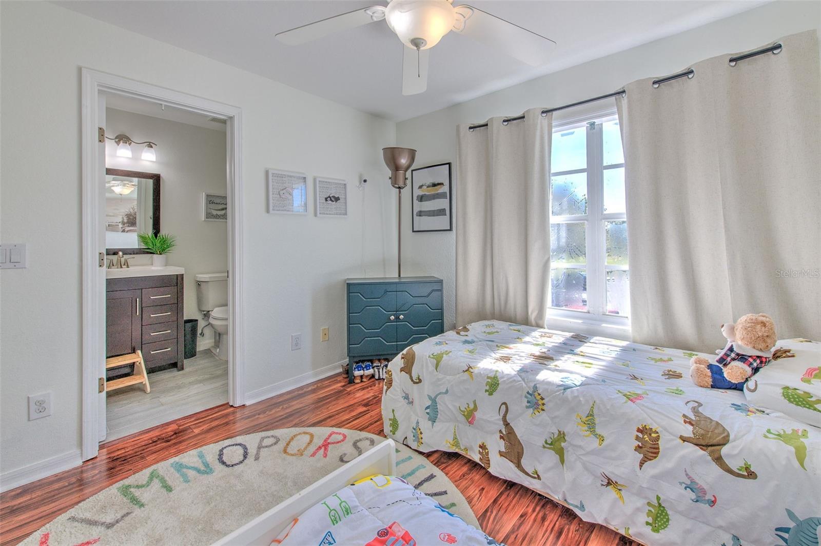 RIVERCREST TWNHMS WEST PHAS - Residential Lease