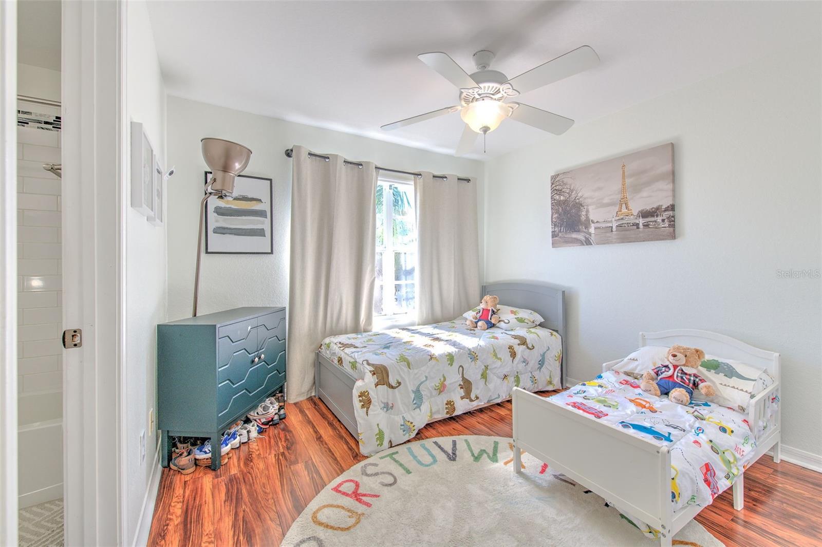 RIVERCREST TWNHMS WEST PHAS - Residential Lease