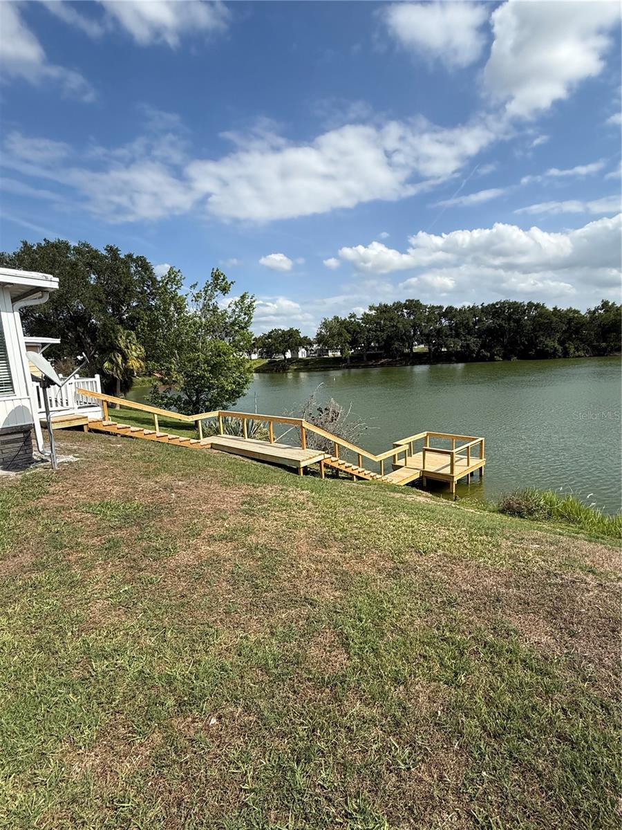 FLORAL LAKES - Residential