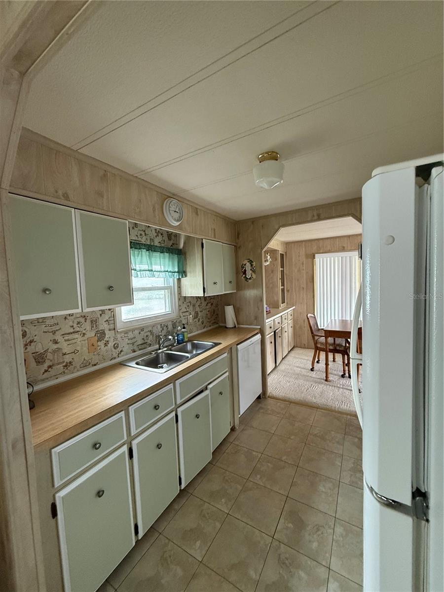 FLORAL LAKES - Residential