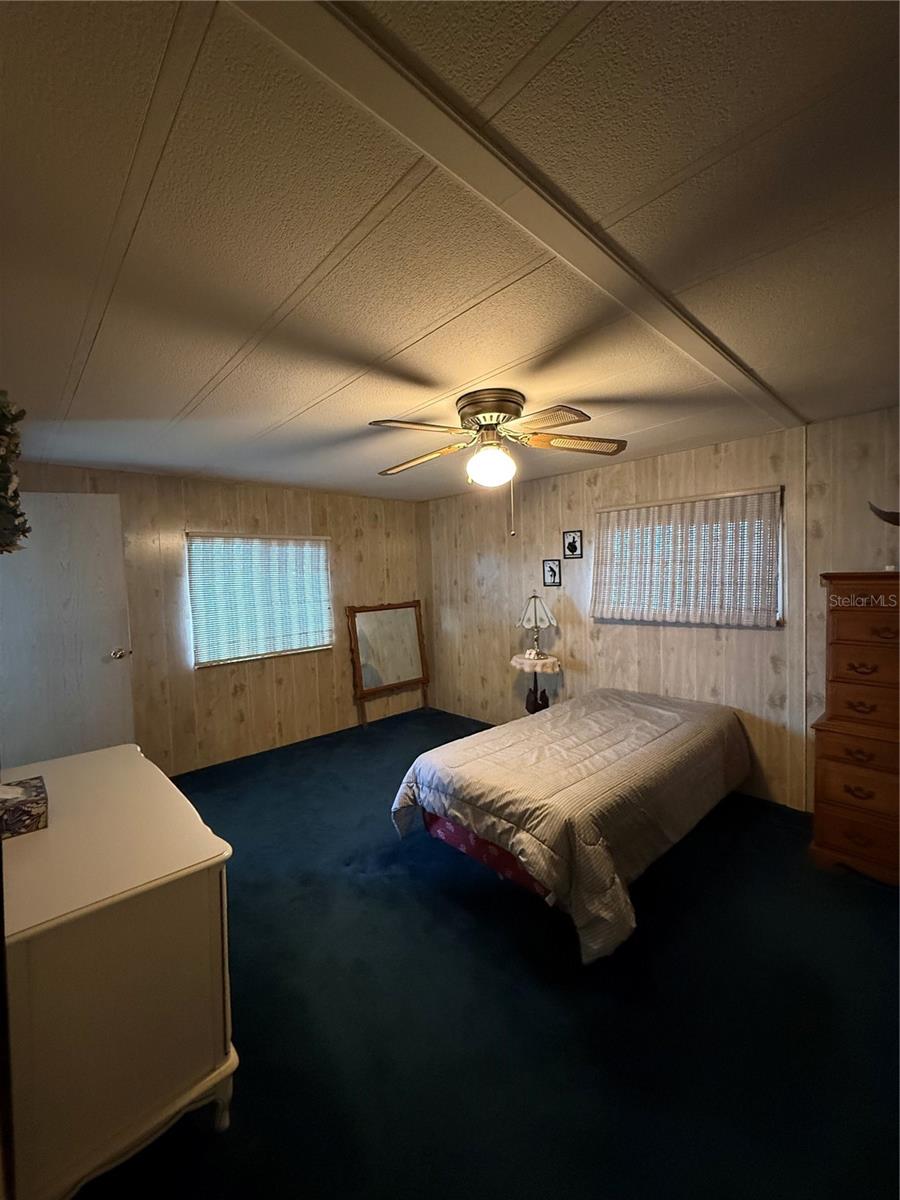 FLORAL LAKES - Residential