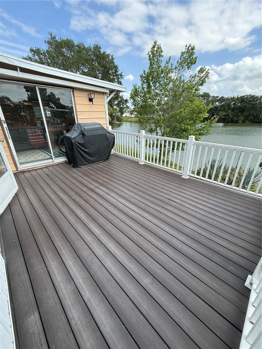 FLORAL LAKES - Residential