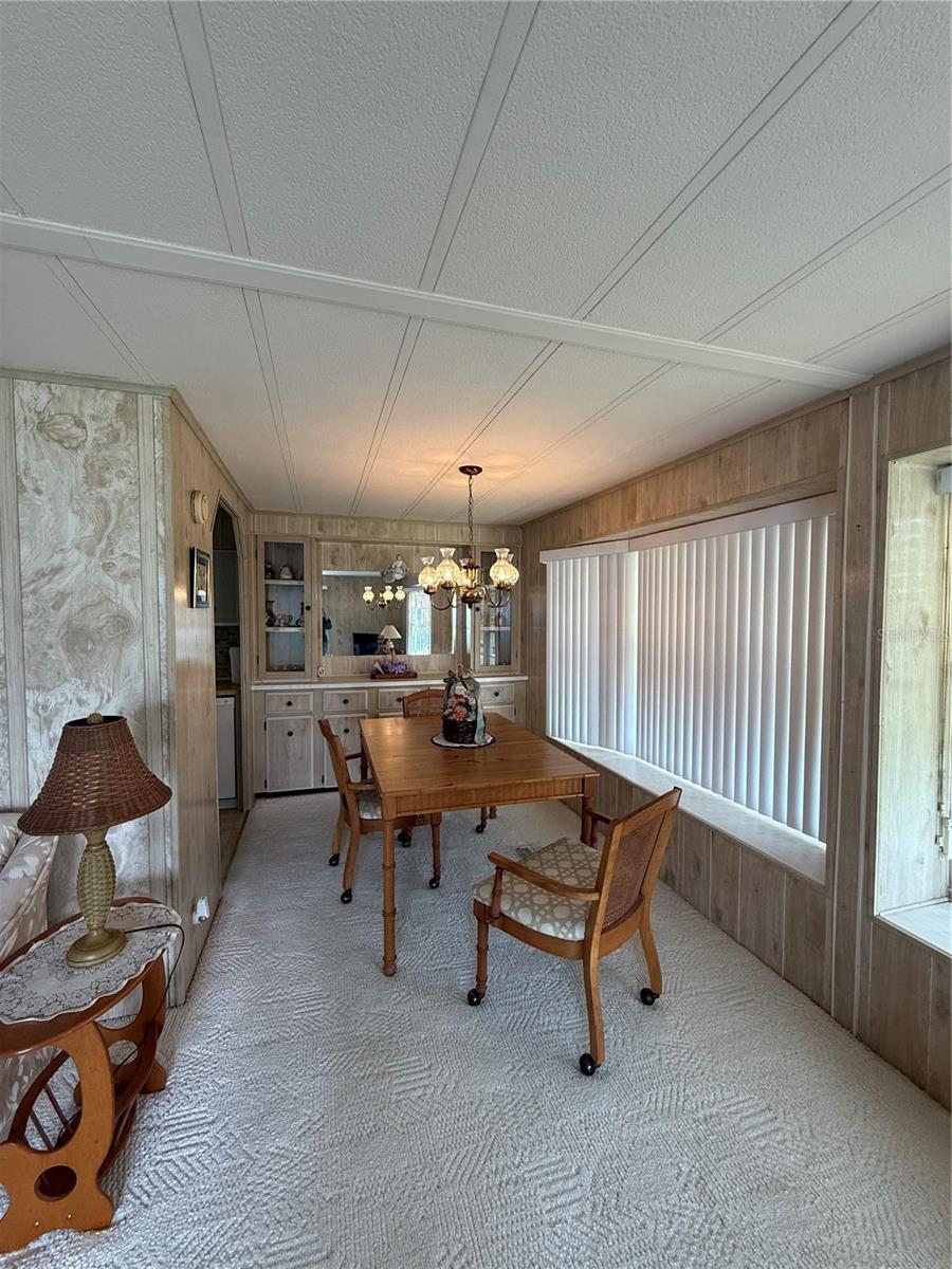 FLORAL LAKES - Residential