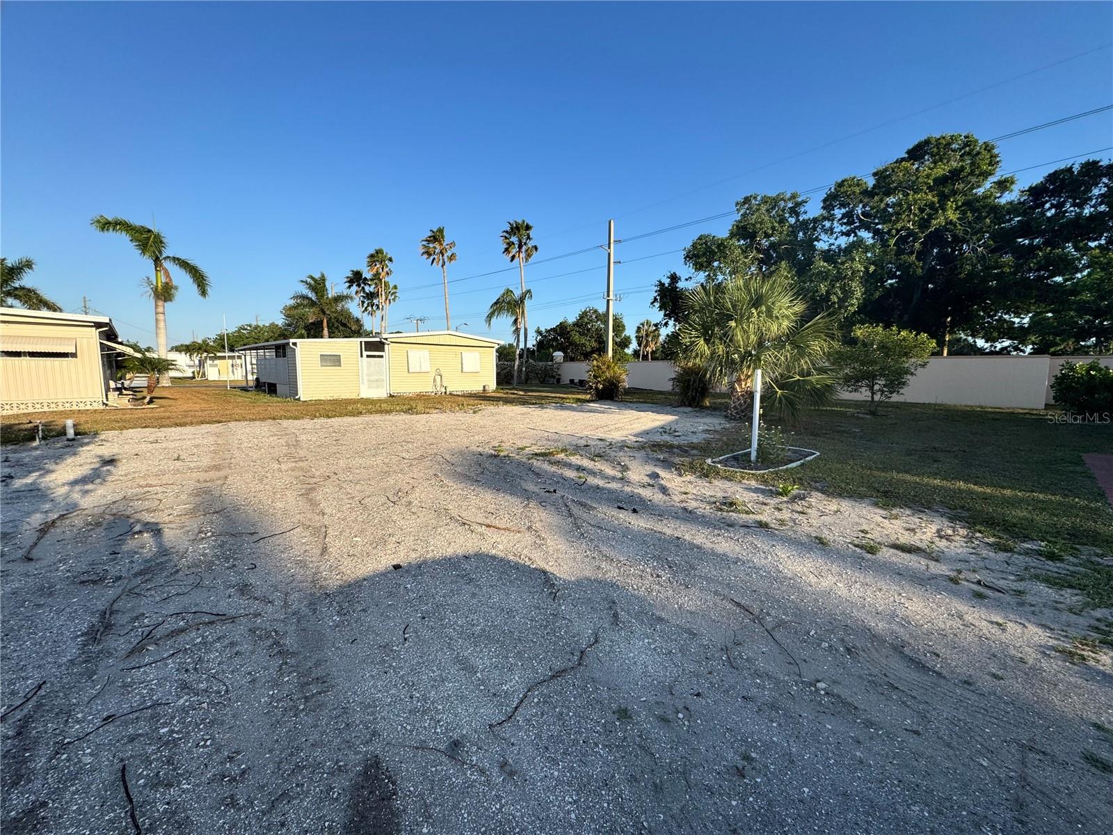 GOLF LAKES RESIDENTS CO-OP - Land