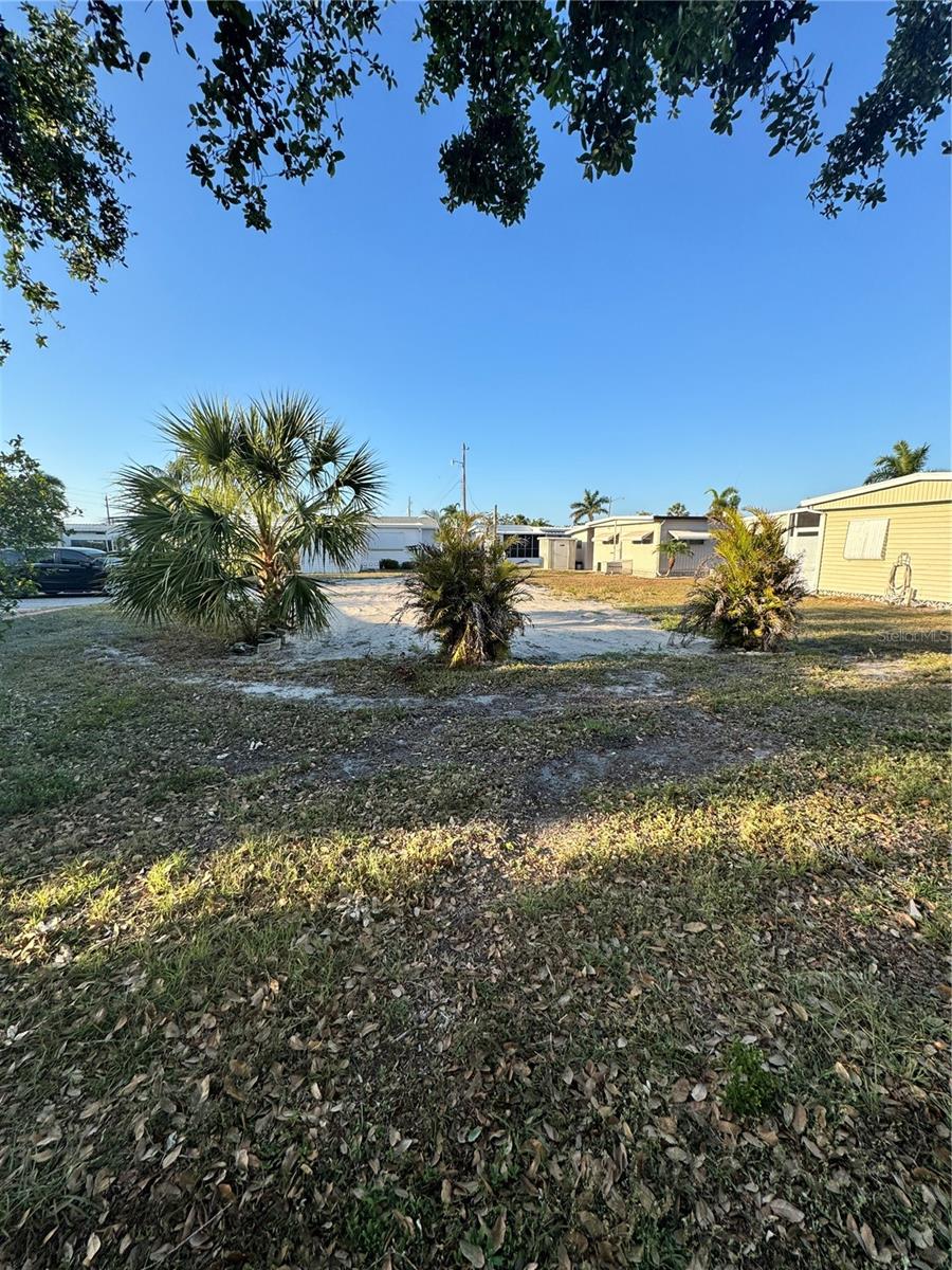 GOLF LAKES RESIDENTS CO-OP - Land