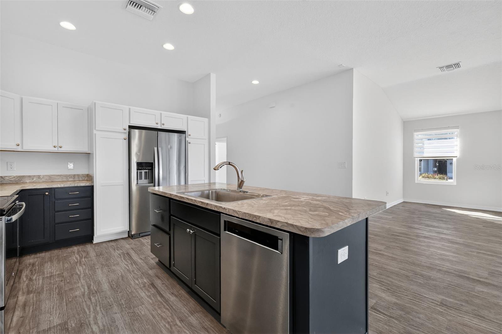 OXFORD OAKS PH 2 - Residential