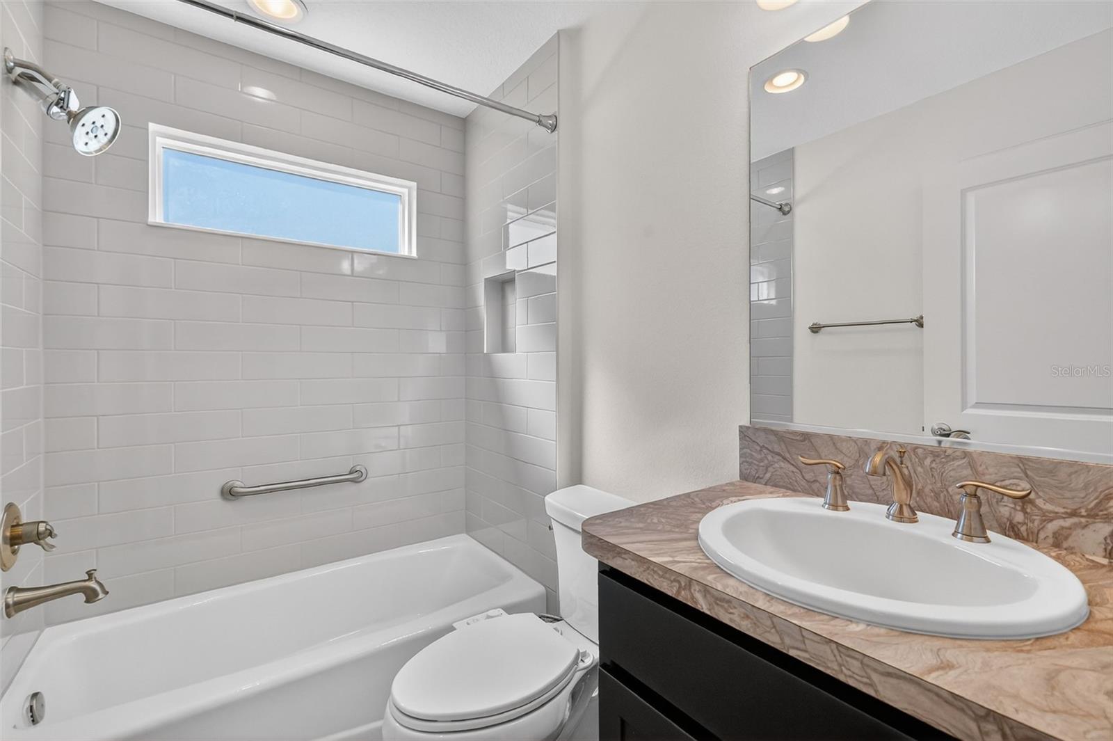 OXFORD OAKS PH 2 - Residential