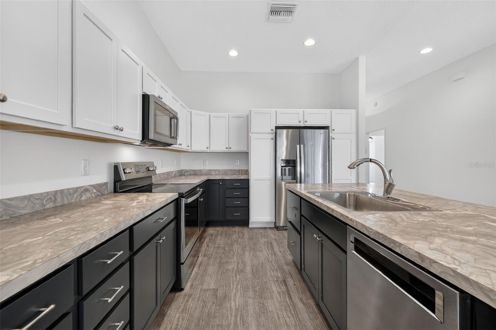 OXFORD OAKS PH 2 - Residential