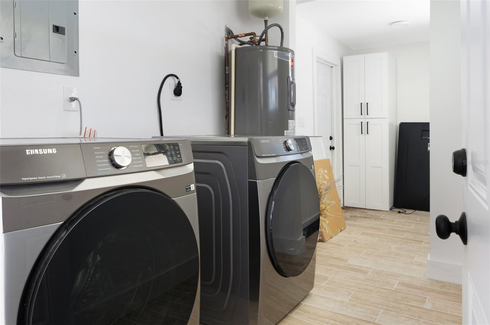 BELLE VISTA SHORES - Residential