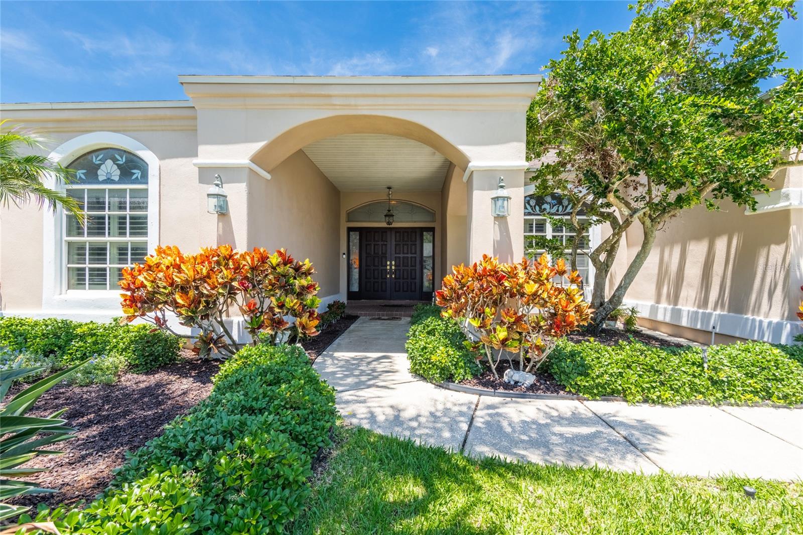 690 WEATHERSFIELD DRIVE