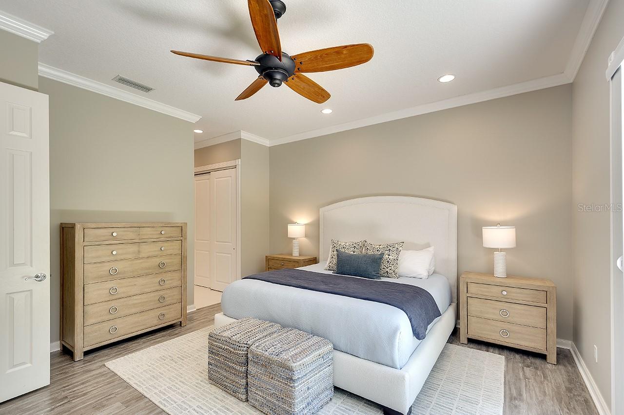 VILLAGEWALK - Residential