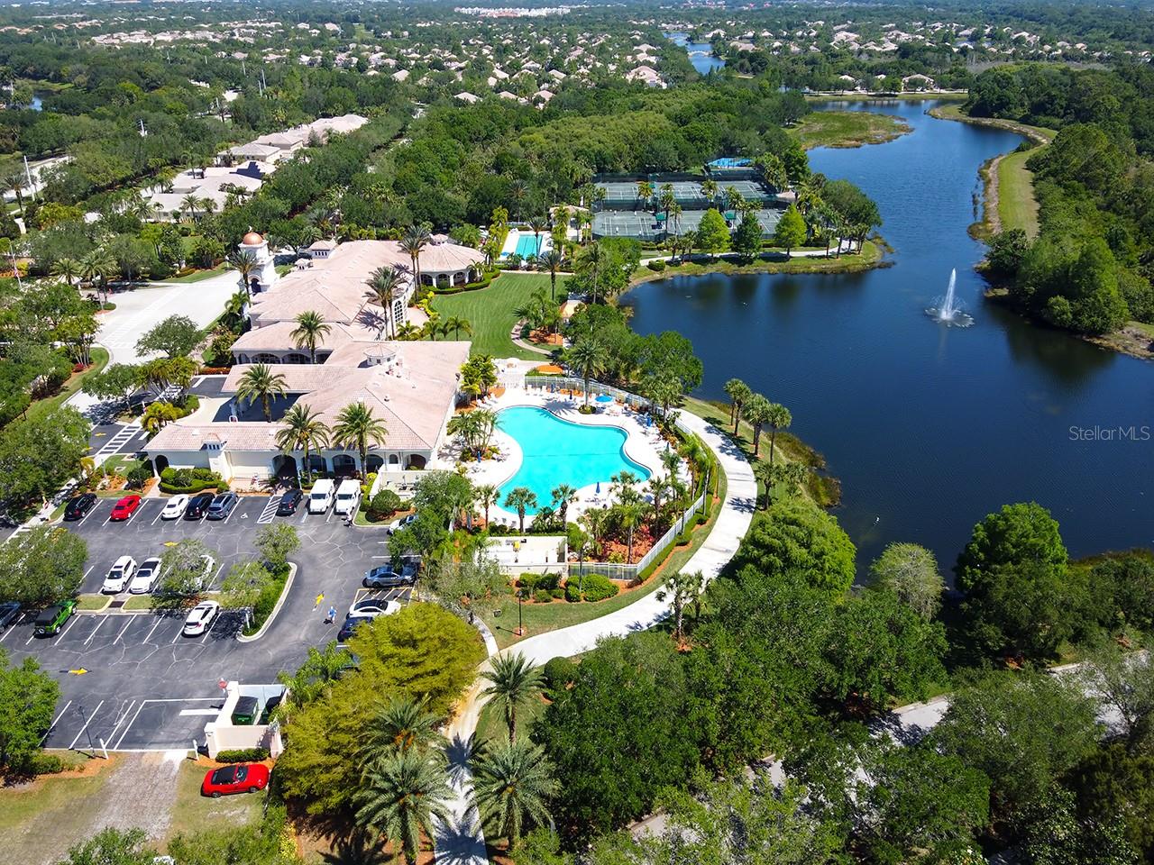 VILLAGEWALK - Residential