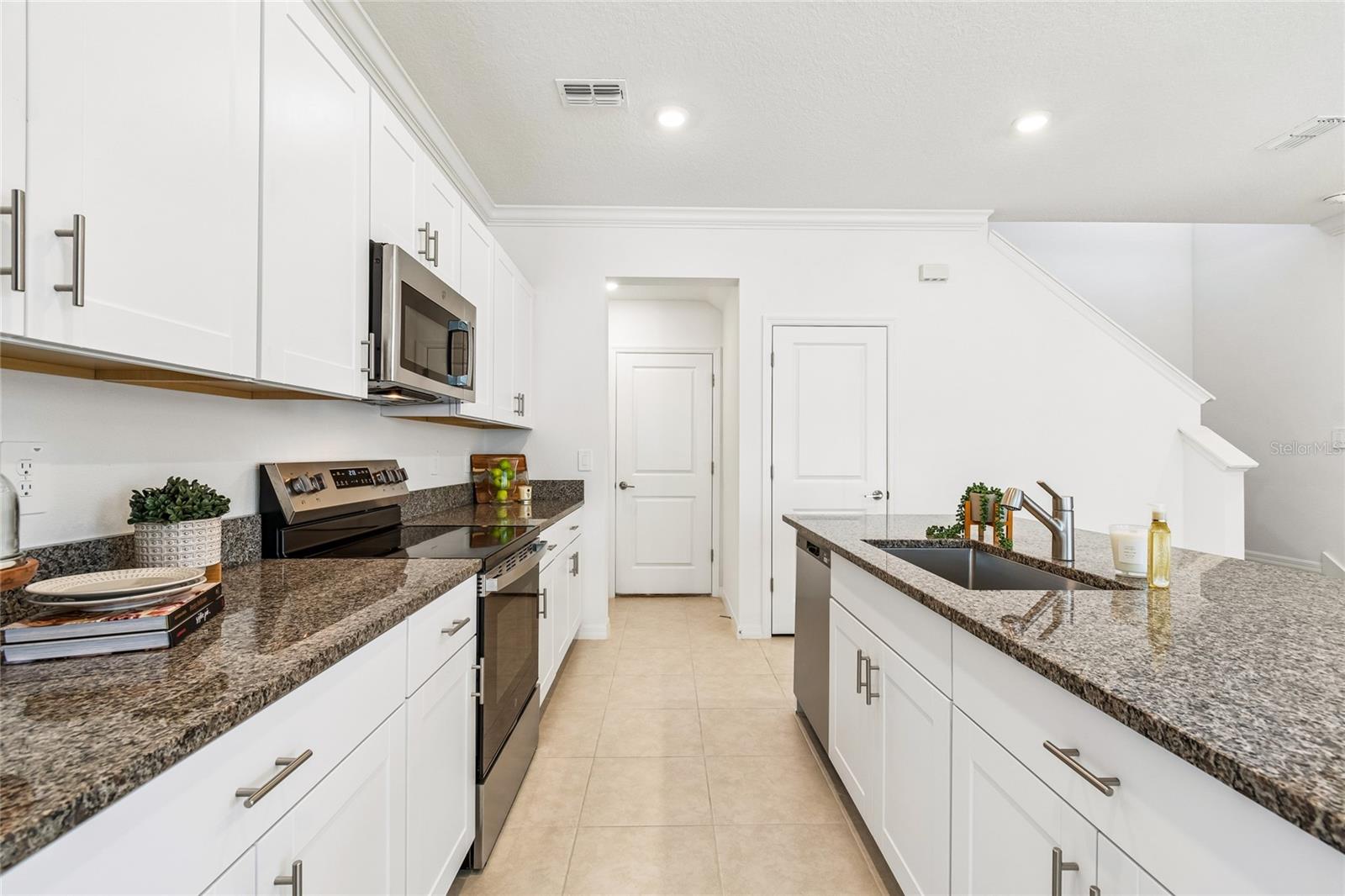 CROSS CRK PRCL B - Residential