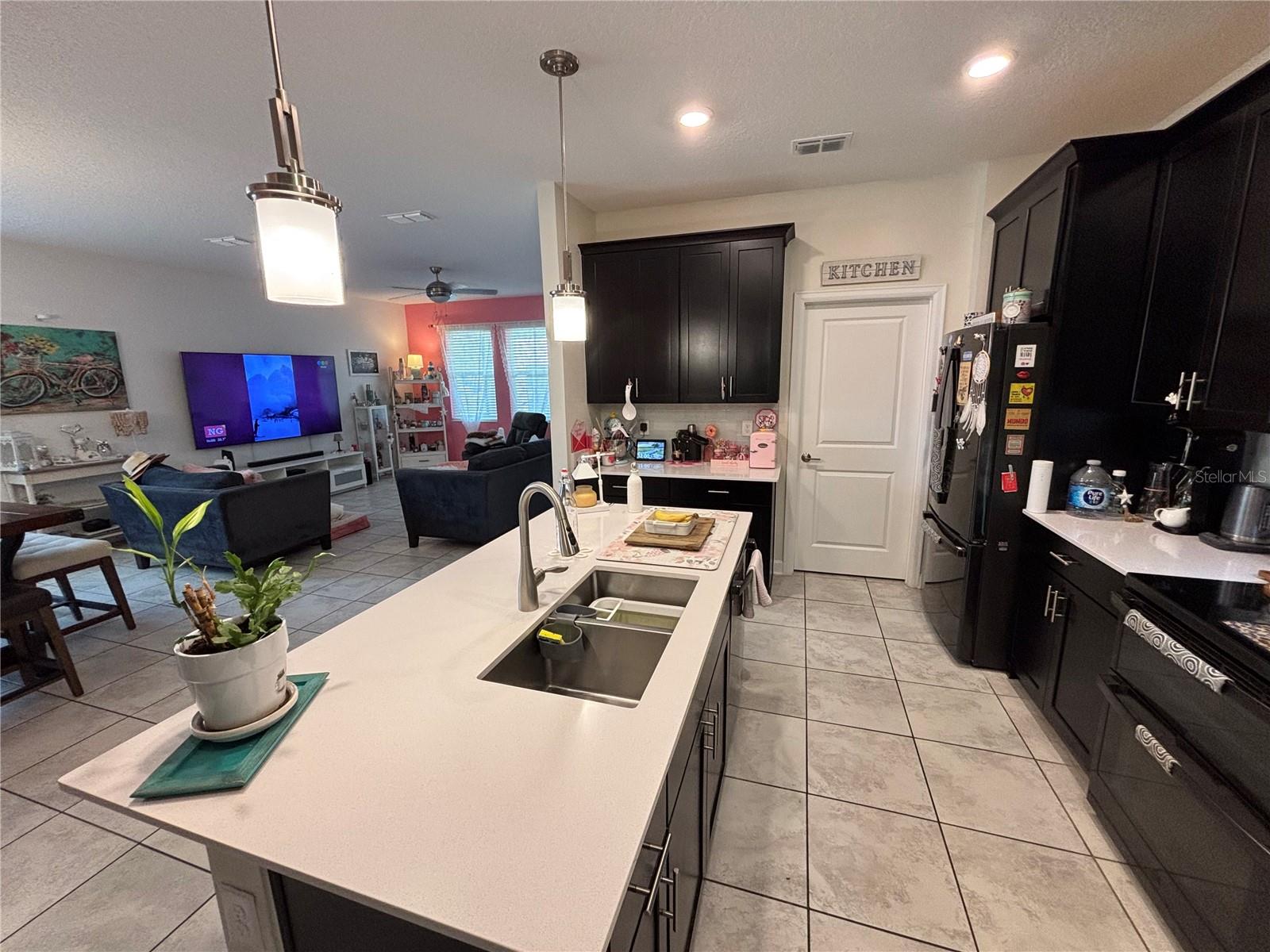 STOREY LAKE - Residential