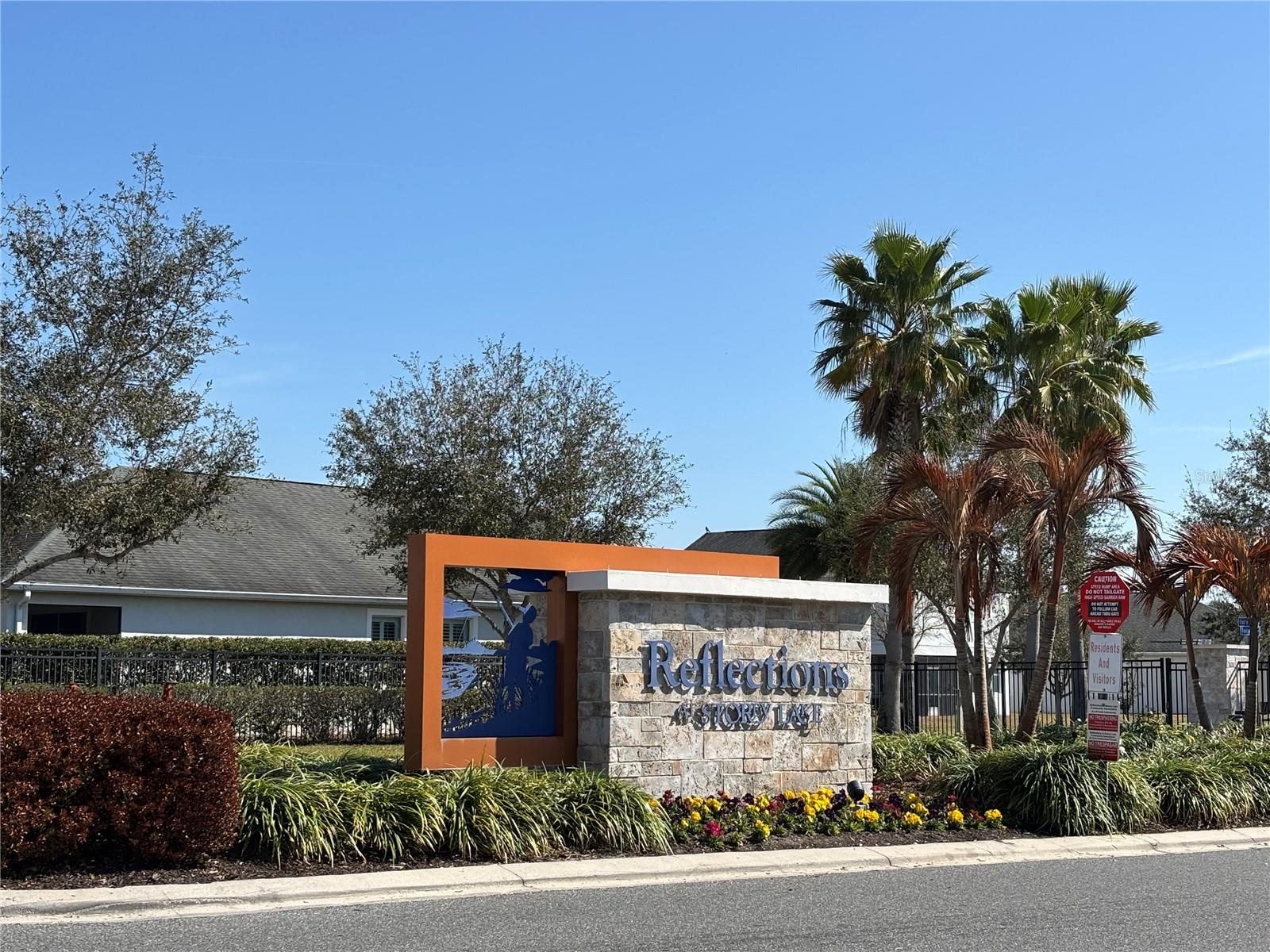 STOREY LAKE - Residential