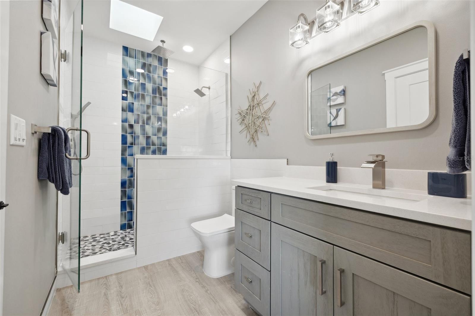 GRIFFITH CAPRI ISLE CONDO - Residential