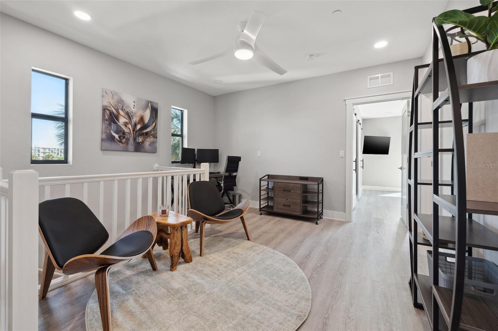 GRIFFITH CAPRI ISLE CONDO - Residential