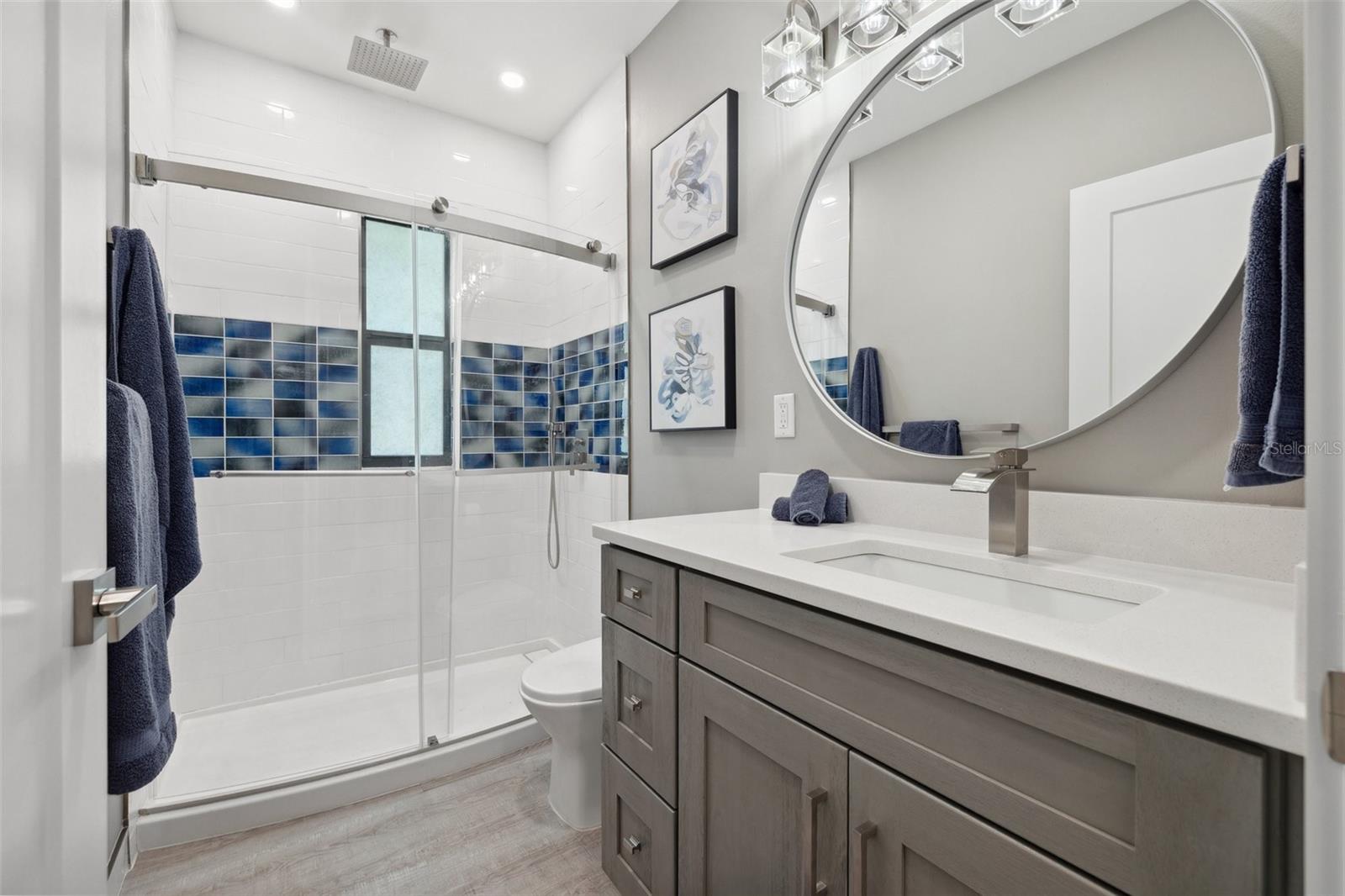 GRIFFITH CAPRI ISLE CONDO - Residential