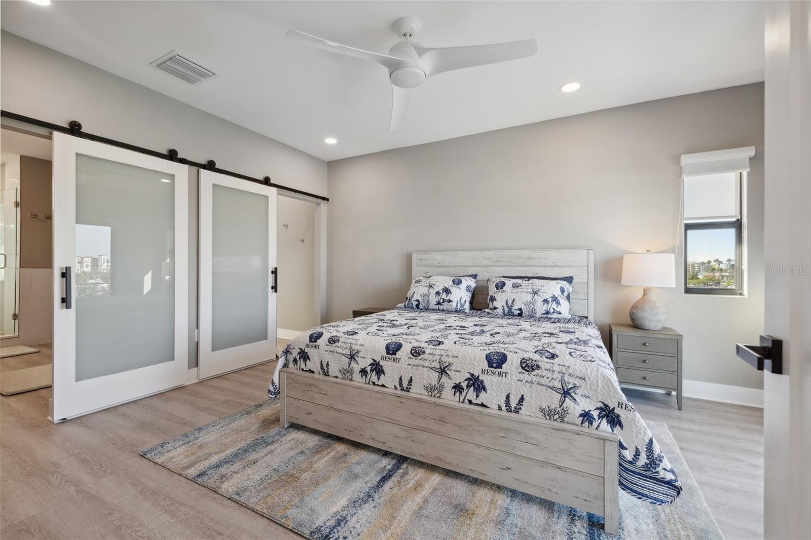 GRIFFITH CAPRI ISLE CONDO - Residential