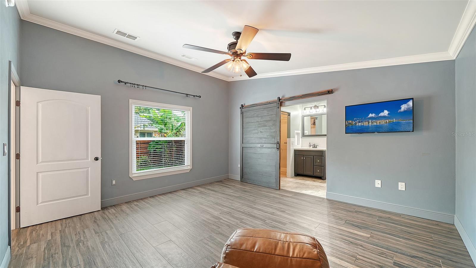 BEARDED OAKS - Residential
