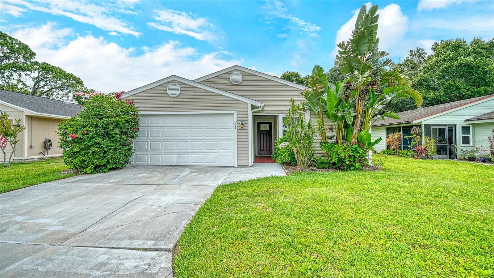 BEARDED OAKS - Residential