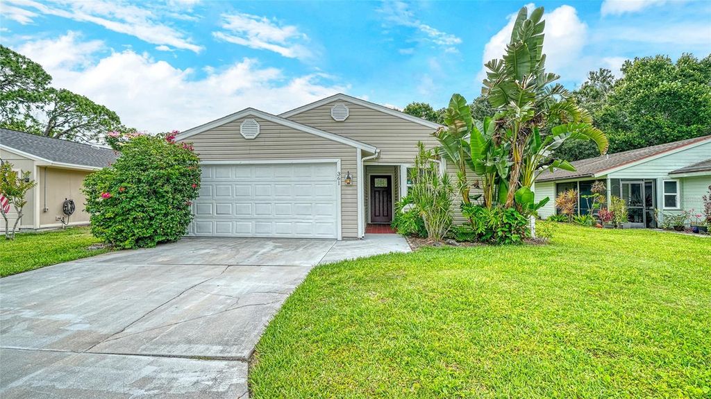 Photo of 361 Bearded Oaks Circle, Sarasota, FL 34232 (MLS # A4693575)