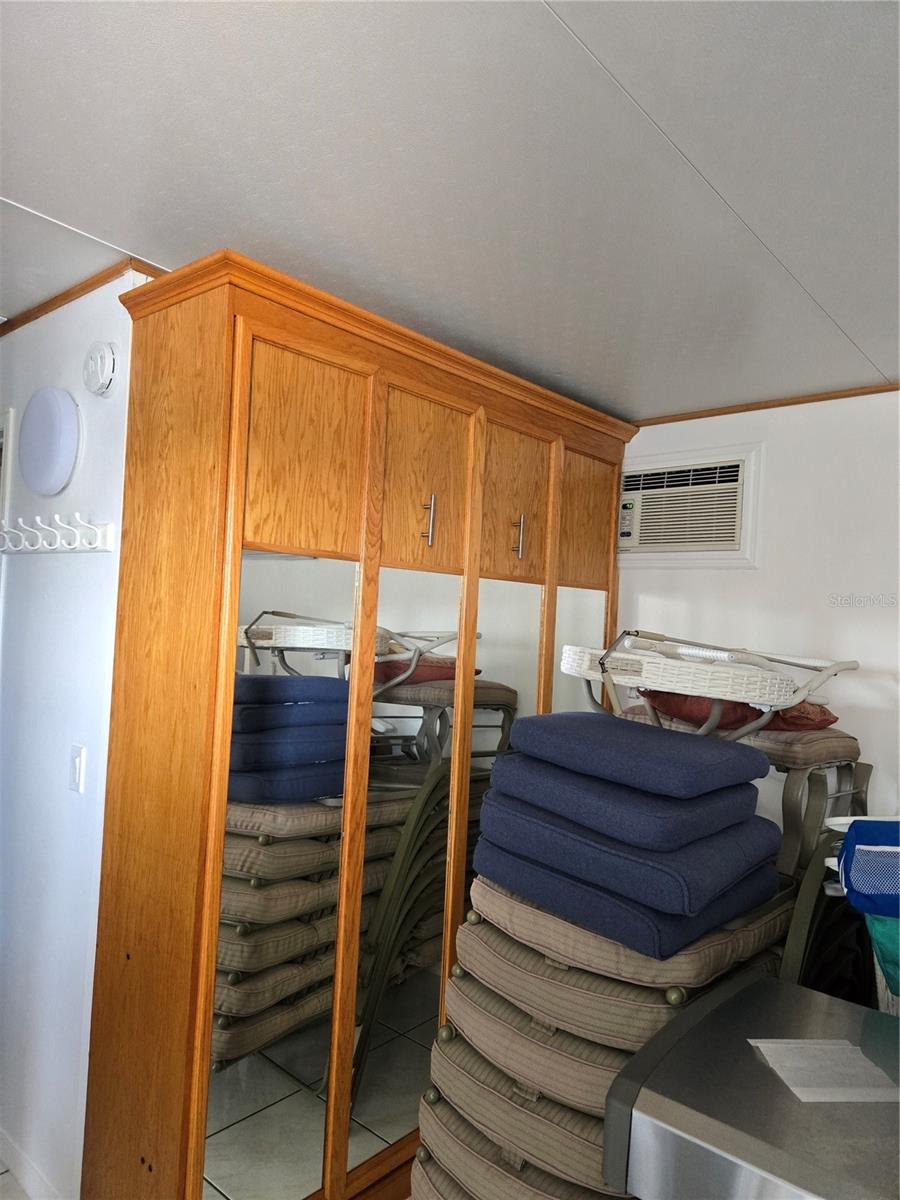 HERITAGE VILLAGE - Residential