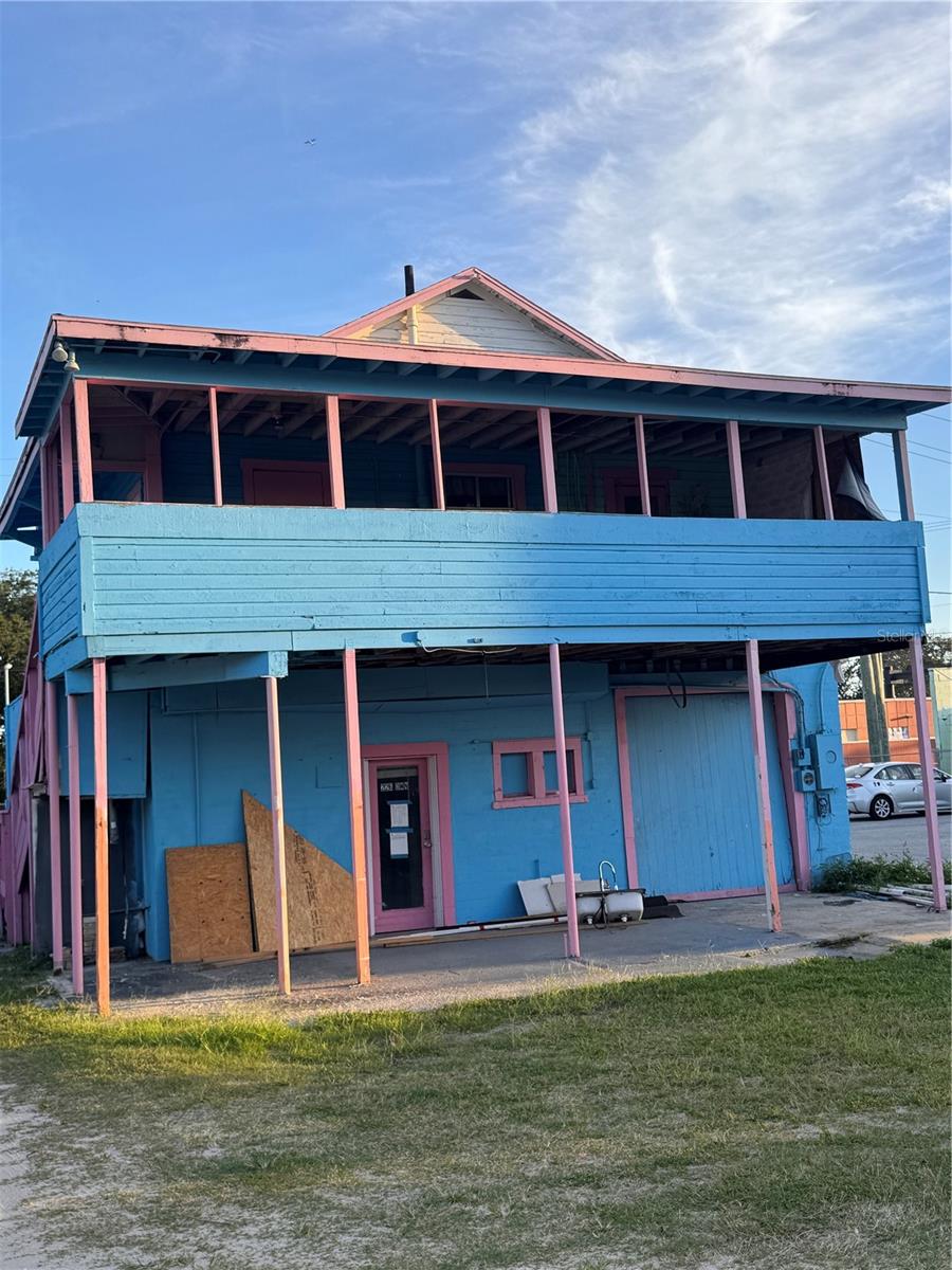 KINGSTON - Commercial Sale