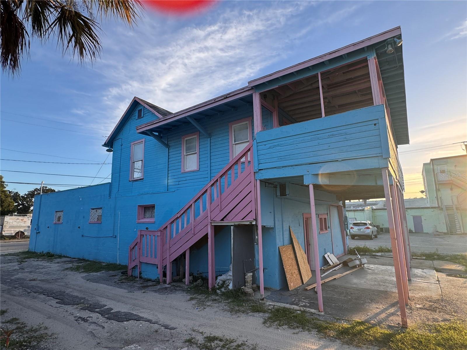 KINGSTON - Commercial Sale