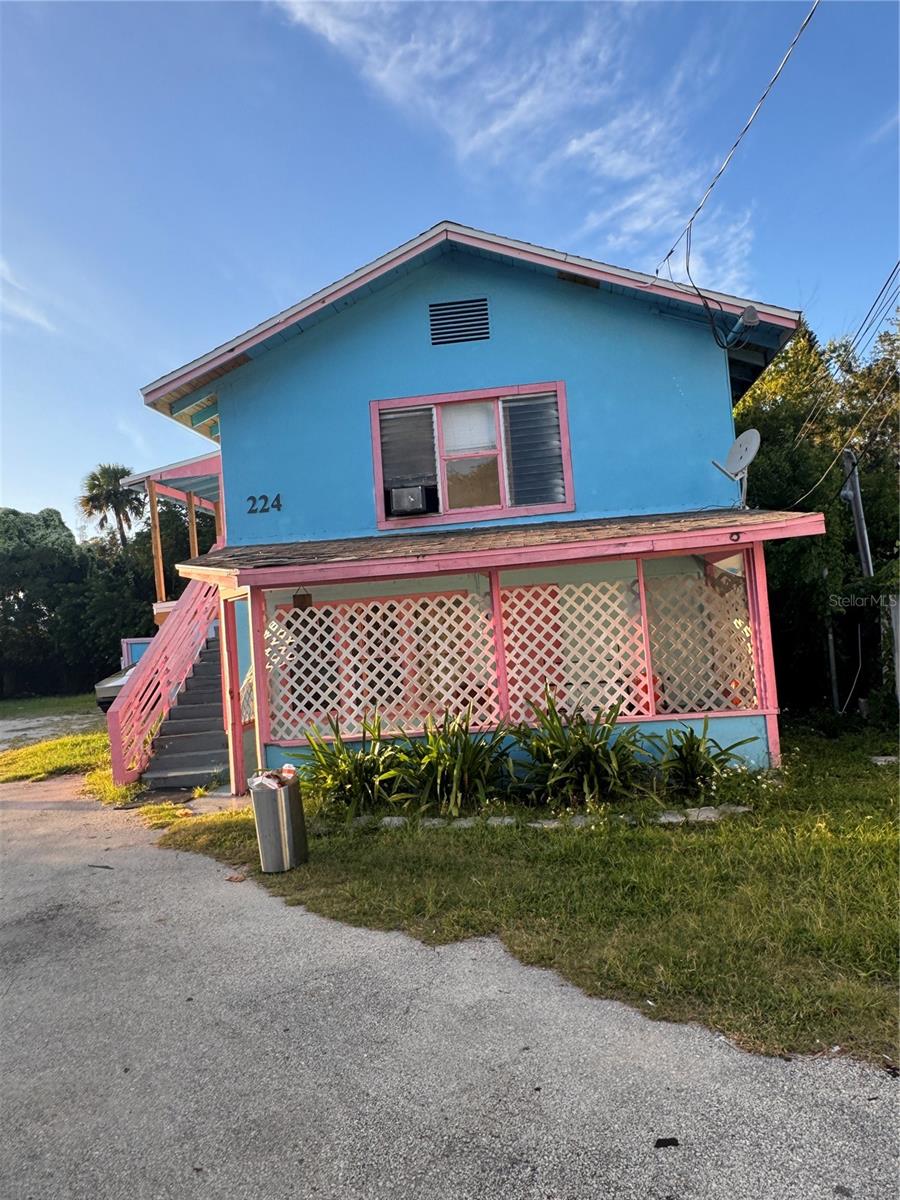 KINGSTON - Commercial Sale