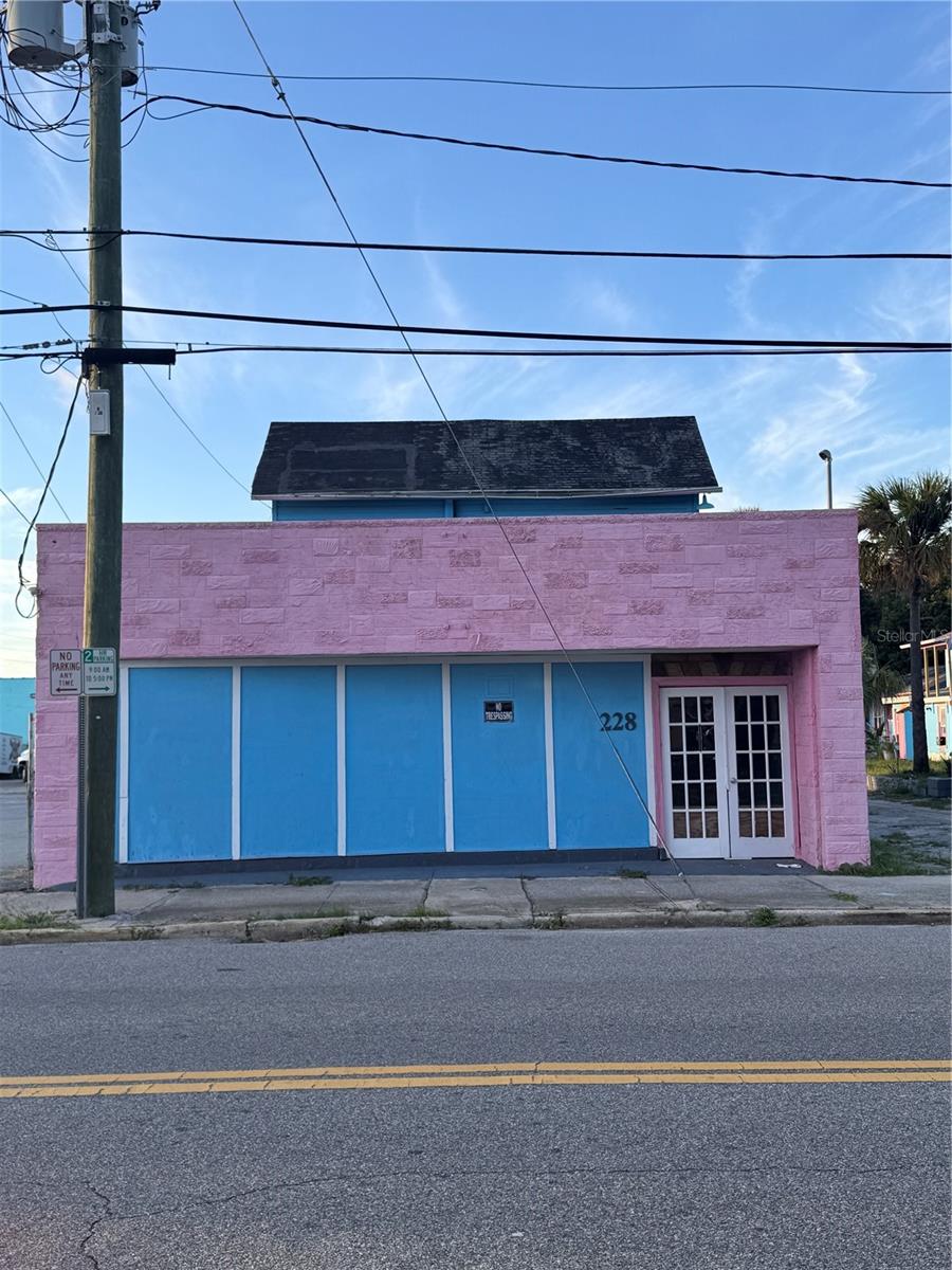 KINGSTON - Commercial Sale